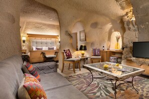 Paul Lucas Superior Suite | 高档床上用品、迷你吧、客房内保险箱、特色装修