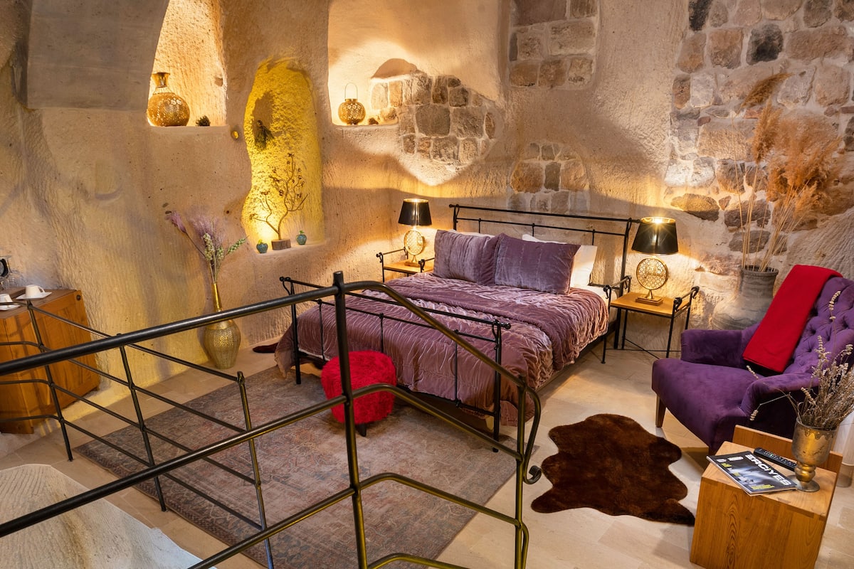 1 bedroom, premium bedding, minibar, in-room safe