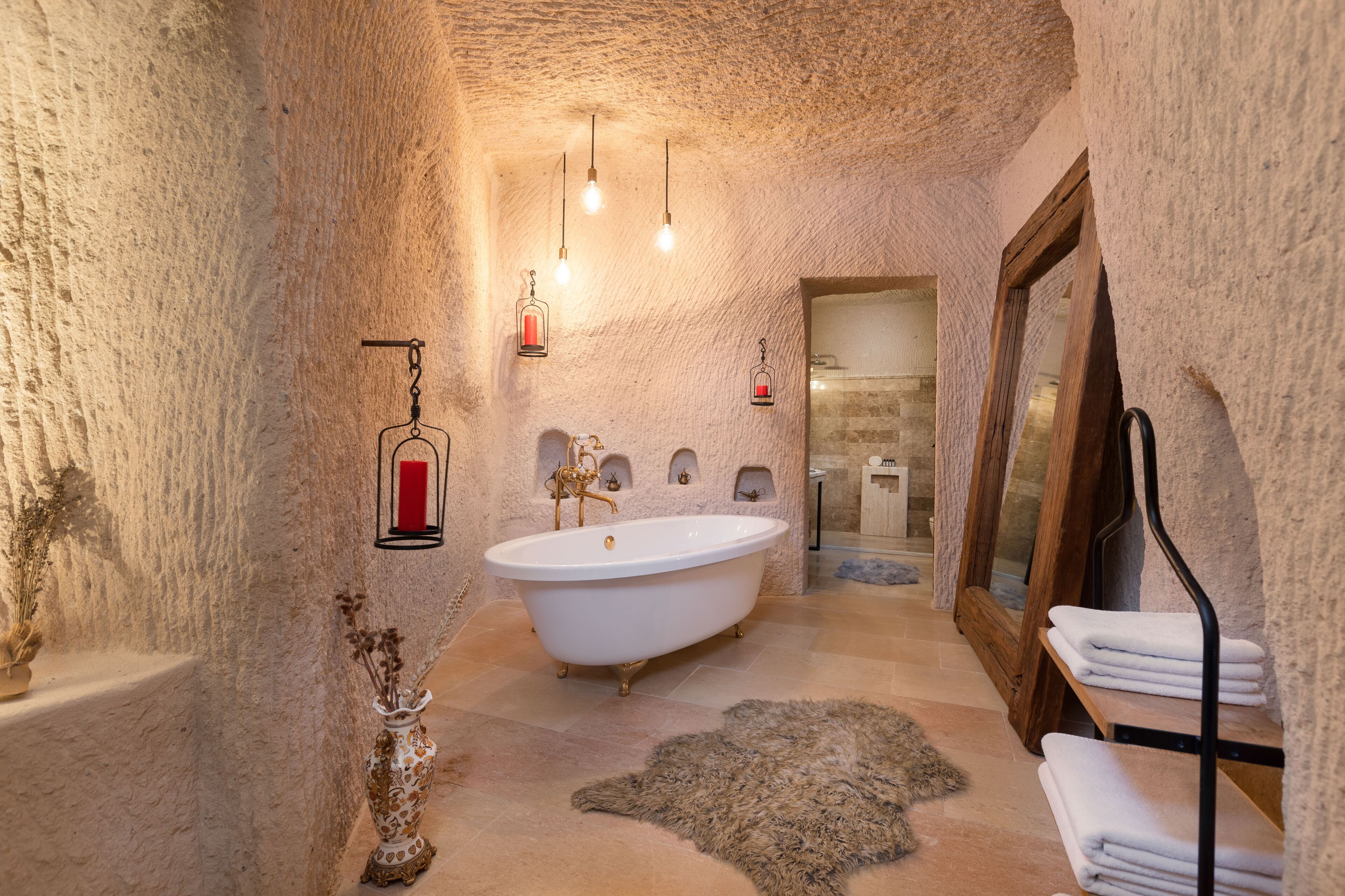 rupestral grand suite | deep-soaking bathtub