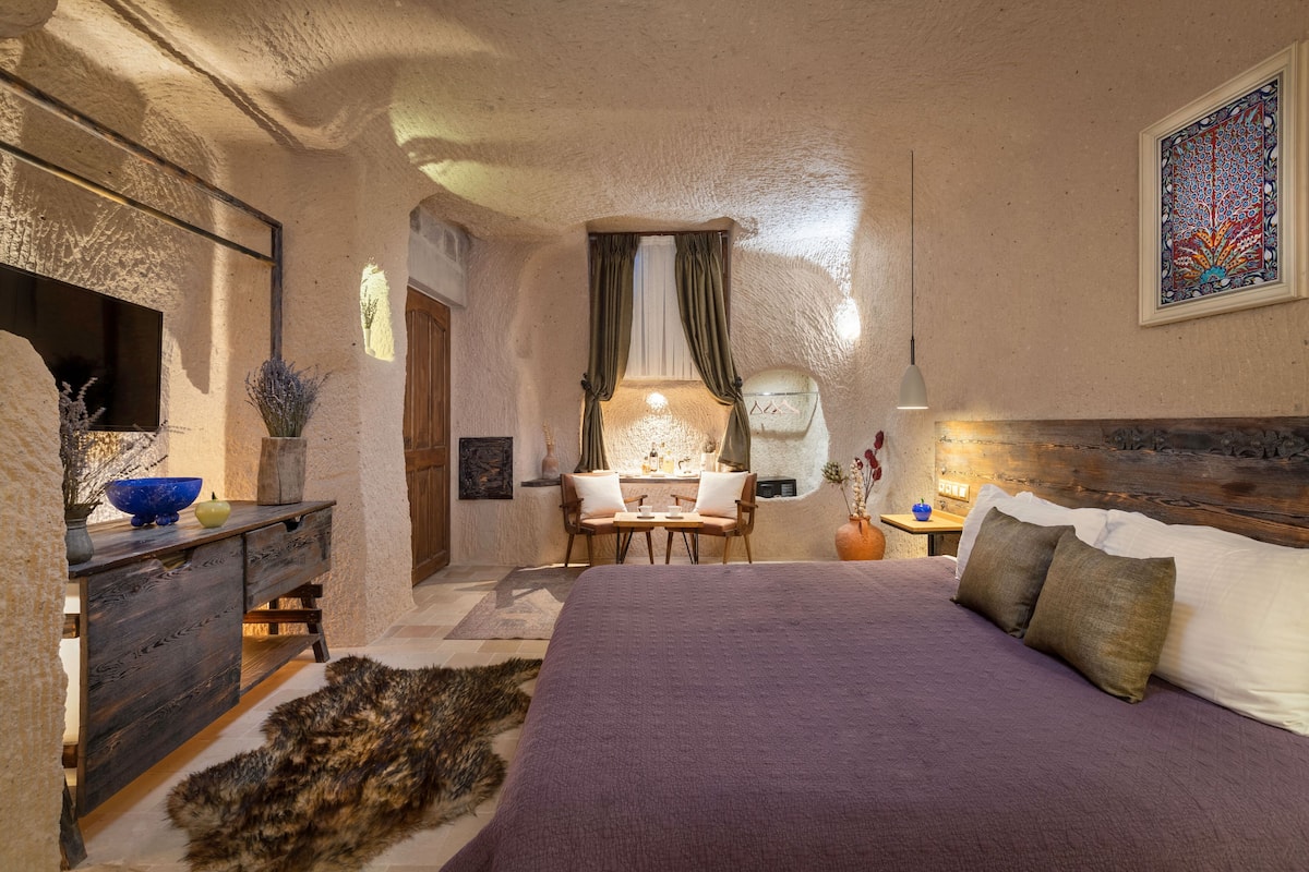 Vasil Superior Room | Living area | Heated floors