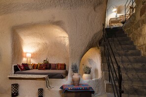 Novelist Family Suite | Living area | Heated floors - The Rupestral House Hotel (Nevsehir)