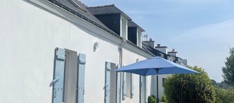 Maison de charme de 4 chambres sur les hauteurs de Sauzon, parking privatif