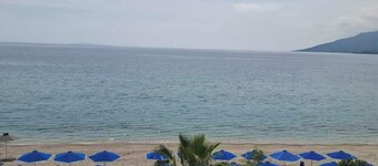 新全景工作室(電動車充電站)