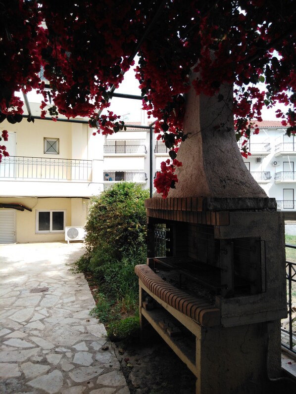 Área de parrillas y picnic