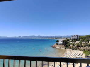 On the beach - J&J platja dels capellans (Salou)