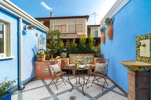 ห้องลักซ์ชัวร ี่ (Siciliana) | ลานระเบียง/นอกชาน