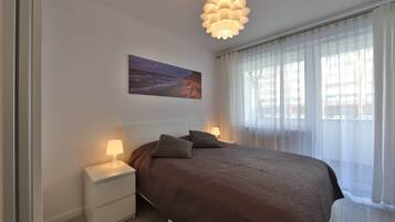 1 habitación, tabla de planchar con plancha, wifi y ropa de cama