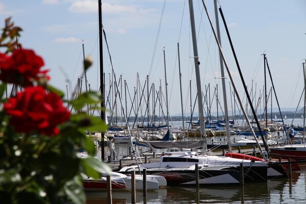 Lake - Strandhotel Weisser Berg (Neustadt am Ruebenberge)