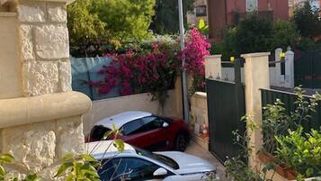 Enceinte de lâhĂ©bergement