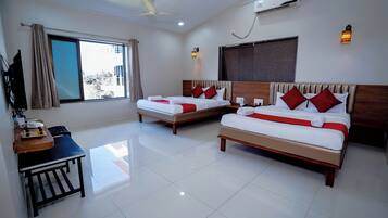 Soundproofing, free WiFi, bed sheets