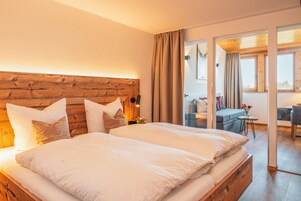 Family Room | In-room safe, blackout drapes, iron/ironing board, free WiFi