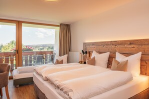 In-room safe, blackout curtains, iron/ironing board, free WiFi - Landgasthaus Sonne (Freudenstadt)