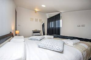 Free cribs/infant beds, free WiFi, bed sheets - Lakovich Sea View Apartments (Rovinj)