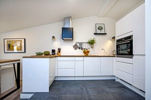 Private kitchen - Lakovich Sea View Apartments (Rovinj)