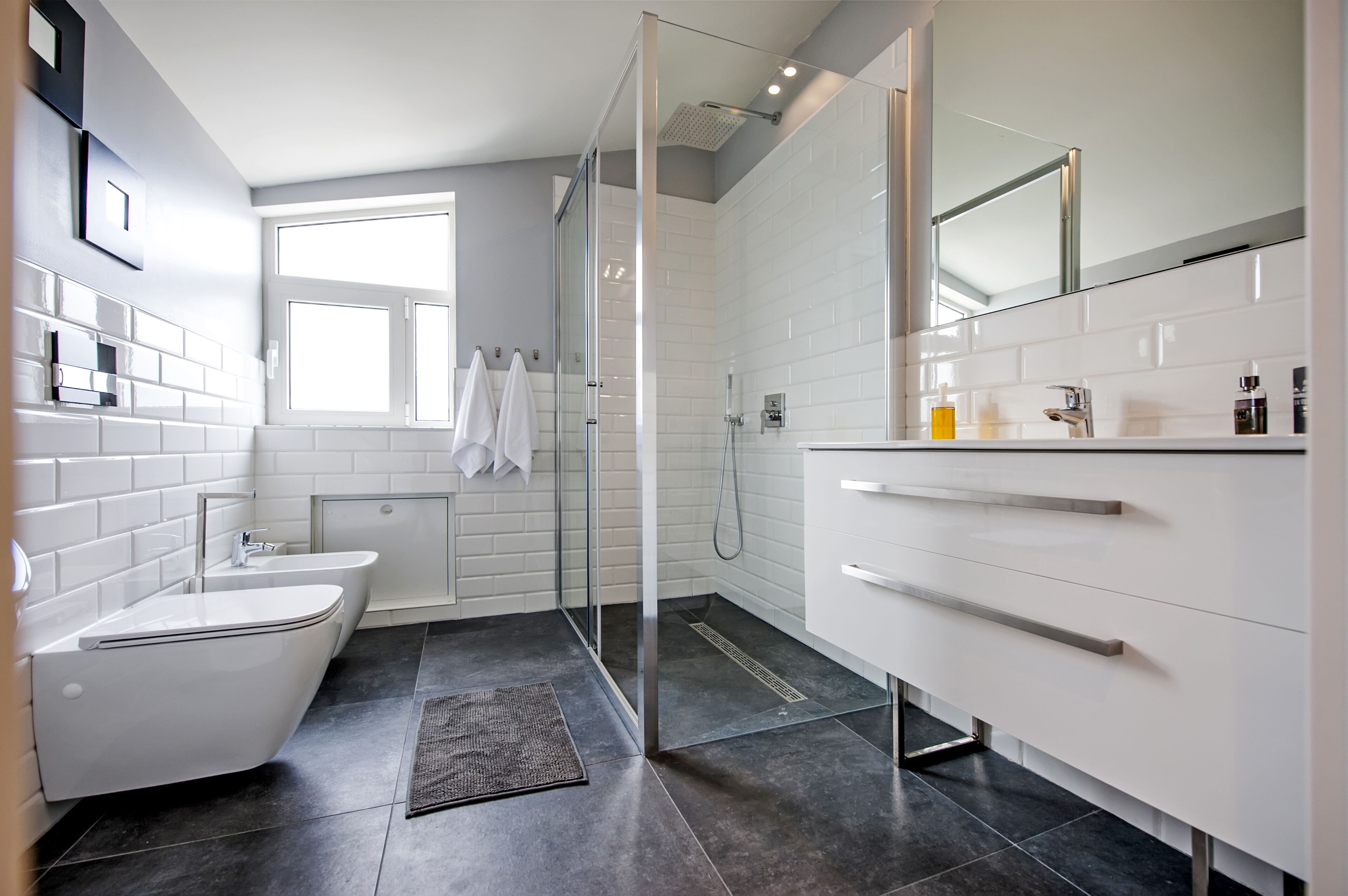 Apartment, Sea View | Bathroom | Shower, towels