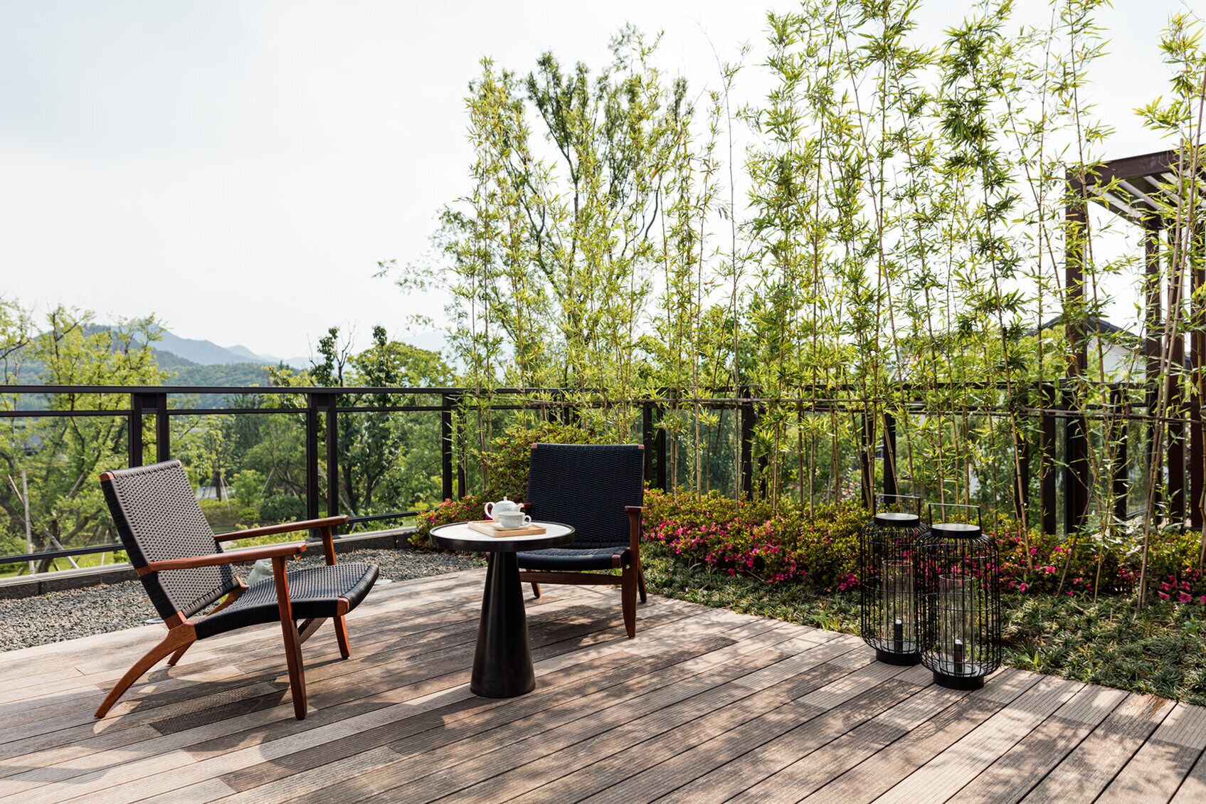 เครื่องนอนระดับพรีเมียม, มินิบาร์, ตู้นิรภัยในห้องพัก