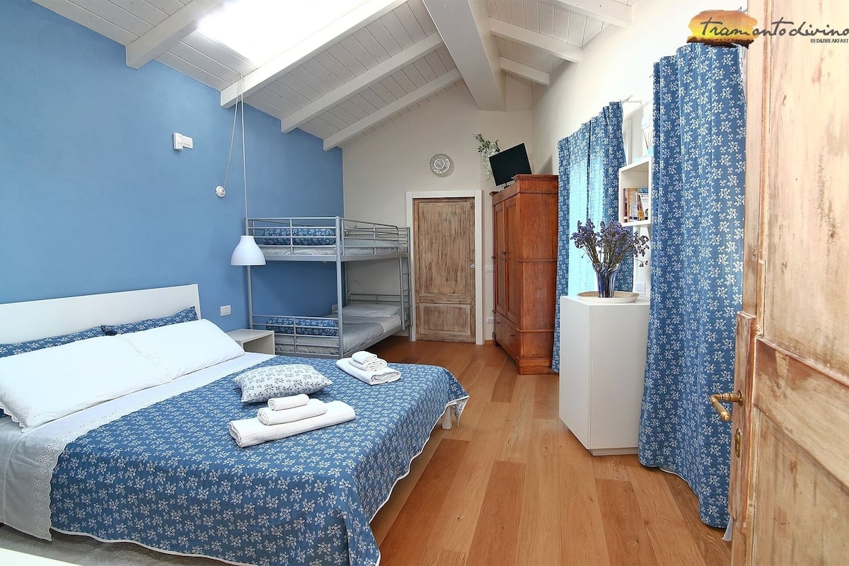 Camera familiare | Biancheria da letto di alta qualità, copriletto in piuma, minibar