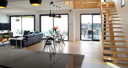 Contemporary Villa with swimming pool in Biarritz