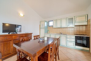 Apartemen, 2 kamar tidur (Terrazza) | Dapur pribadi | Lemari es besar, oven, kompor, dan kursi makan untuk bayi