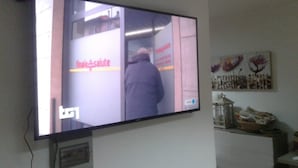 Apartamento, 3 habitaciones | Televisión