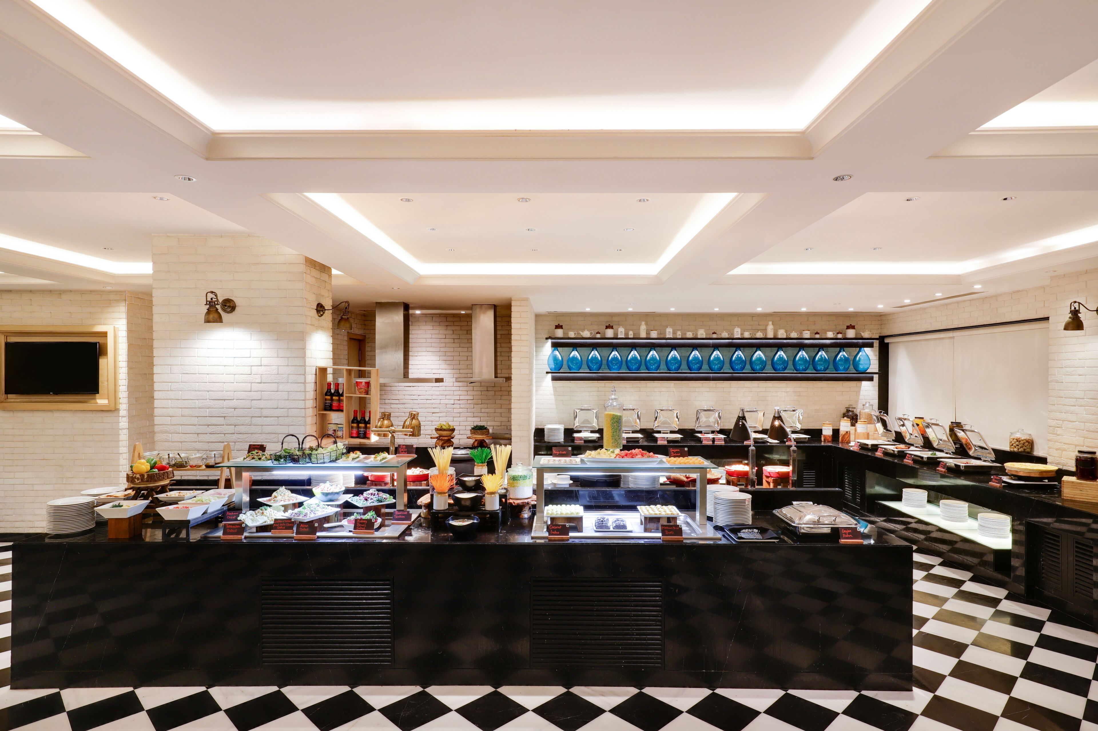 Photo - Lemon Tree Premier, Mumbai International Airport