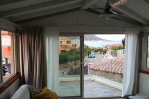 Interior - Villetta Sea View (Golfo Aranci)