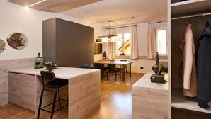 Apartemen Kota, 1 kamar tidur, pemandangan kota (Sandplatz) | Makan di kamar