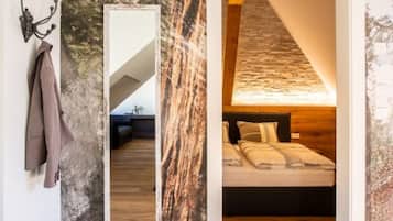 Apartemen Kota, 1 kamar tidur, pemandangan kota (Penthouse) | Brankas dan didekorasi berbeda-beda