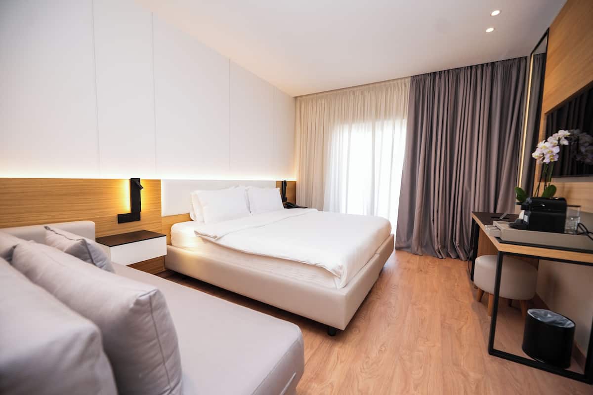 Triple Room, Balcony, Sea View | 2 bedrooms, premium bedding, minibar, in-room safe