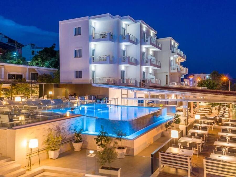 Poolbar
