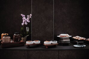 包含每日自助早餐