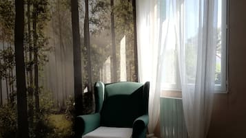 3 Schlafzimmer, Schreibtisch, Bügeleisen/Bügelbrett, Reisekinderbett