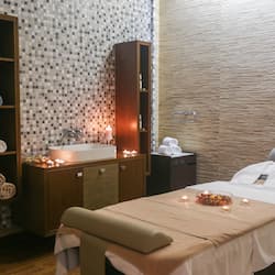 Couples treatment room(s), sauna, steam room