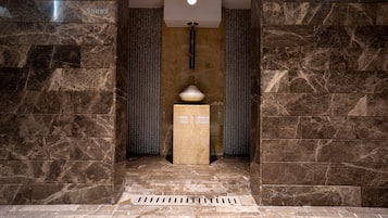 Bañera de hidromasaje interior