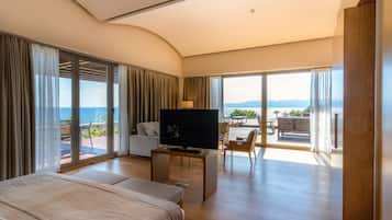 Suite presidencial, 1 cama doble, piscina privada, vistas al mar (Terrace) | Zona de estar | Una televisión LCD