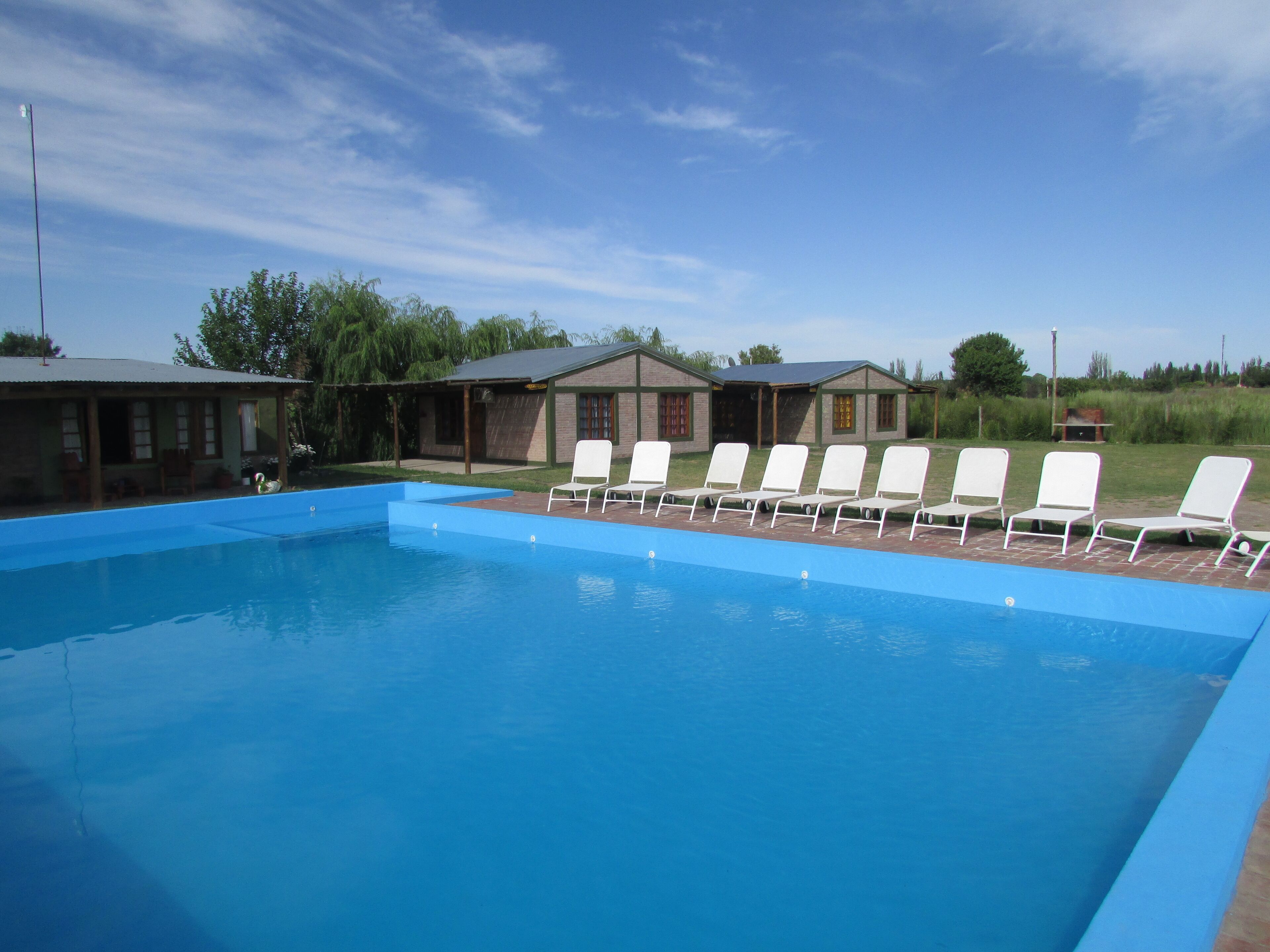 Cabaa para 4 personas, con piscina!