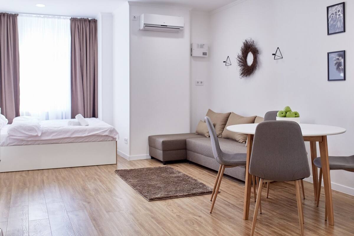 Estudio (Jorgen) | Ropa de cama de alta calidad y sistema de insonorización