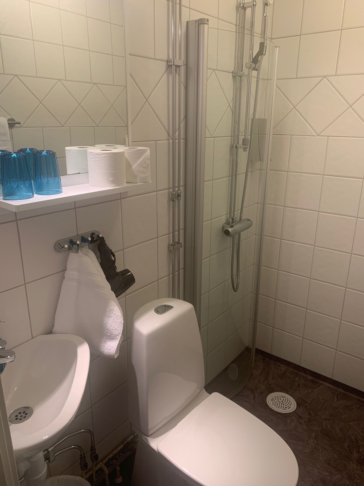 single room | 1 bedroom, individually furnished, blackout curtains, iron/ironing board