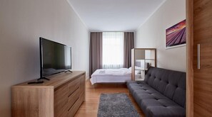 Studio (Elephant) | Iron/ironing board, free WiFi, bed sheets