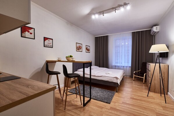 Studio (Americano) | Iron/ironing board, free WiFi, bed sheets