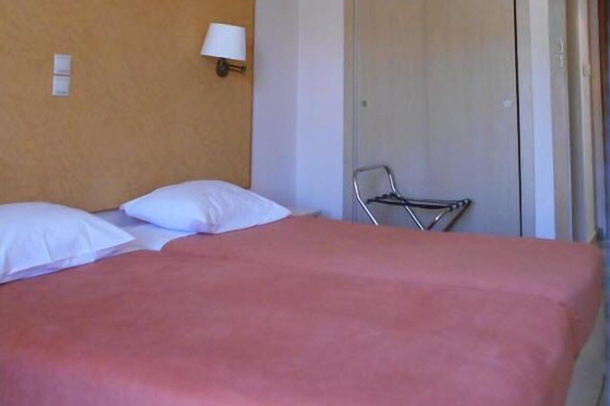 Chambres insonorisées, fer et planche à repasser, Wi-Fi gratuit