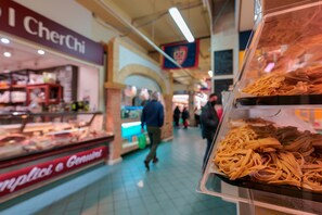 Dining - Penthouse studio apartment with terrace level, wi fi, air c., Private parking. (Cagliari)