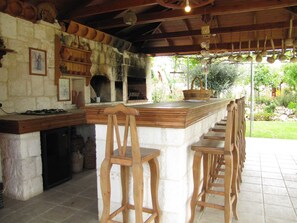 BBQ/picnic Area - Webooking Konstantinos Villa (Argaka)