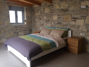 1 bedroom, iron/ironing board, travel cot, free WiFi - Kipos, Pano Apartment on the outskirts of Kamilari (Metochi) (Kamilári, Heraklio, Greece)