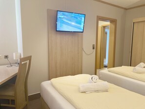 Tomannsrom – comfort | Skrivebord, lydisolert, wi-fi (inkludert) og sengetøy