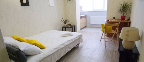 Apartment | Desk, free cribs/infant beds, travel crib, free WiFi