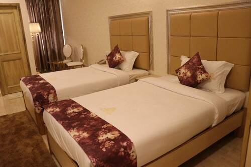 Hotel Galaxy Grand