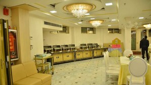 Free daily buffet breakfast - Hotel Galaxy Grand (Lucknow)
