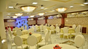 Dining - Hotel Galaxy Grand (Lucknow)