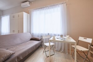 Apartment | Living area | Flat-screen TV - Flatsis Apartment Potebni 4 (Kharkiv)